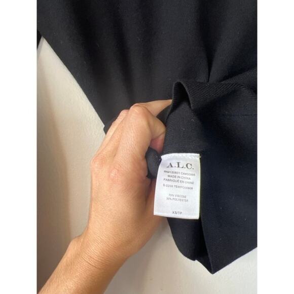 NEW A.L.C. Cutout Shoulder Long Sleeve Stretch Paquin Black Blouse Top Sz: XS - Picture 7 of 9